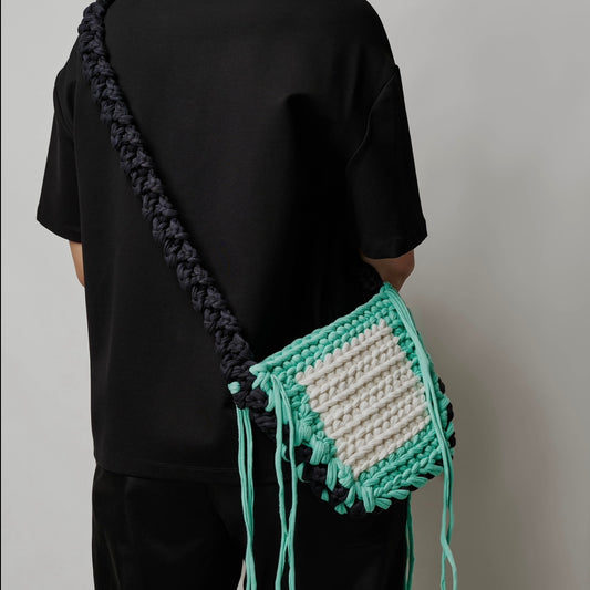 The hobo bag in cora